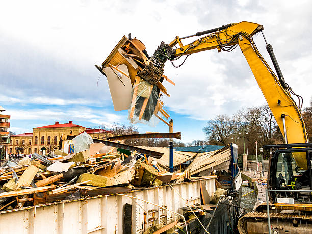 Best Professional Junk Removal  in Nevada, IA